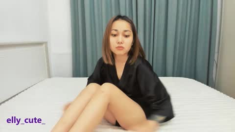 Snapshot of elly_cute_ chatting on November 22, 11:26 pm Elly Cute online show from November 22, 11:26 pm
