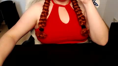 Snapshot of elly_petite chatting on July 7, 7:23 am Elly online show from July 7, 7:23 am