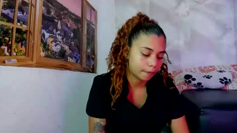 ellybloom online show from April 19, 1:43 pm