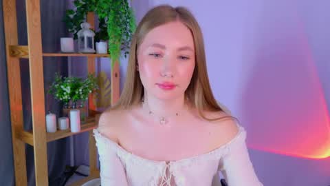  Elly  online show from May 23, 3:23 am