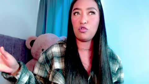 Elly online show from May 16, 10:08 pm