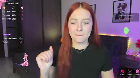 Snapshot of ellypeach chatting on November 13, 11:42 am EllyPeach online show from November 13, 11:42 am