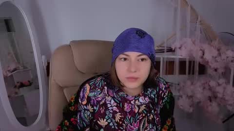 elma_lily online show from October 14, 5:30 am
