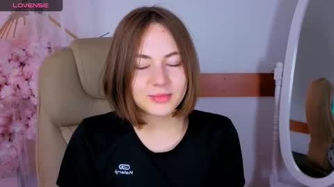 Snapshot of elma_lily chatting on October 24, 6:10 am elma_lily online show from October 24, 6:10 am