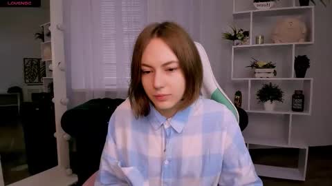 Snapshot of elma_lily chatting on November 7, 6:13 am elma_lily online show from November 7, 6:13 am