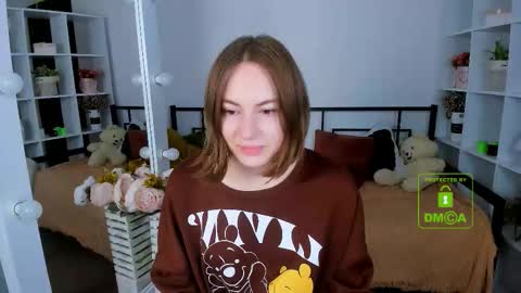 Snapshot of elma_lily chatting on November 19, 7:19 am elma_lily online show from November 19, 7:19 am