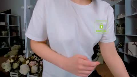 Snapshot of elma_lily chatting on November 29, 6:49 am elma_lily online show from November 29, 6:49 am