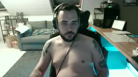 Snapshot of elmo__91 chatting on October 17, 11:29 pm Elmo online show from October 17, 11:29 pm