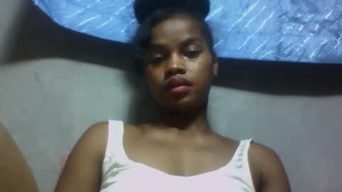 elodie228680 online show from May 31, 3:58 am