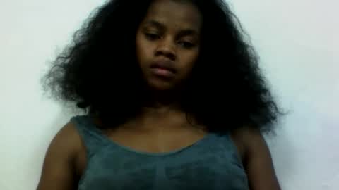 elodie228680 online show from June 7, 4:44 pm