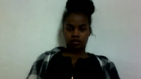 elodie228680 online show from June 13, 3:10 pm