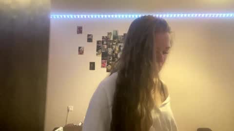 Snapshot of eloiscolins chatting on May 27, 7:05 am eloiscolins online show from May 27, 7:05 am