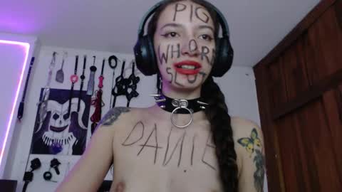 Chelsea  Please help me to reach 100 thumbs up online show from January 7, 5:54 am