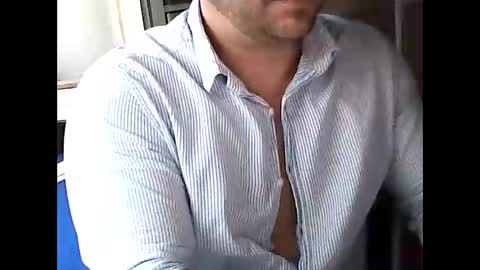 Snapshot of elpeladilla chatting on November 23, 3:34 pm elpeladilla online show from November 23, 3:34 pm