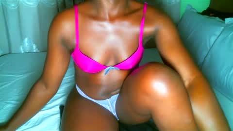 Elphaba online show from March 5, 7:05 am