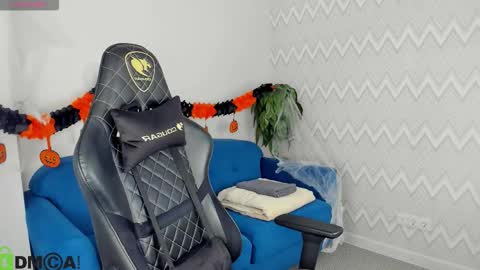 elsa_carterr online show from October 31, 8:48 am