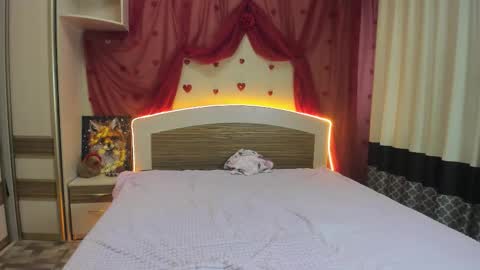 Elsa  online show from March 26, 5:02 am