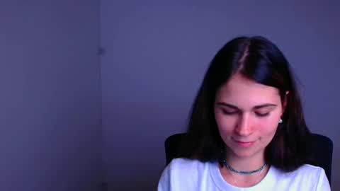 Snapshot of elsa_mur chatting on December 17, 10:54 pm Elsa online show from December 17, 10:54 pm