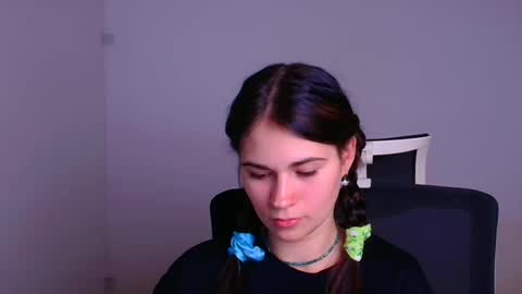 Snapshot of elsa_mur chatting on December 19, 11:03 pm Elsa online show from December 19, 11:03 pm
