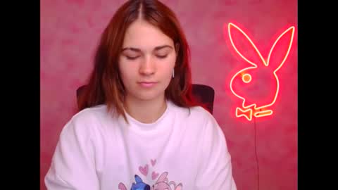Snapshot of elsa_mur chatting on October 18, 6:37 am Elsa online show from October 18, 6:37 am