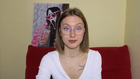 elsaangel online show from December 5, 3:15 am