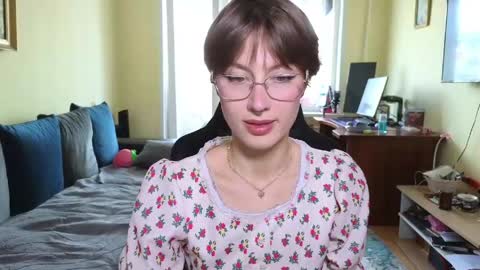 elsaangel online show from April 18, 7:23 am