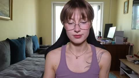 elsaangel online show from May 8, 6:41 am