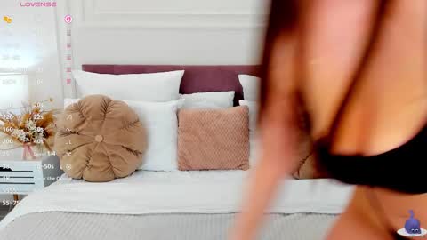 Elsa online show from March 15, 6:19 am