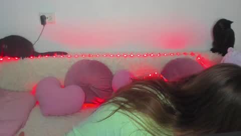 Elsa online show from December 13, 9:52 pm