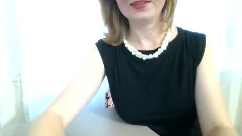 Snapshot of elsamartinez22 chatting on October 10, 11:09 am ElsaMartinez22 online show from October 10, 11:09 am