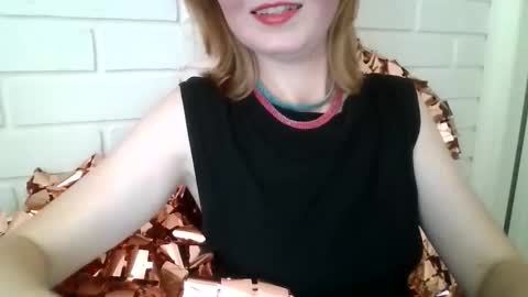 Snapshot of elsamartinez22 chatting on October 15, 11:43 am ElsaMartinez22 online show from October 15, 11:43 am