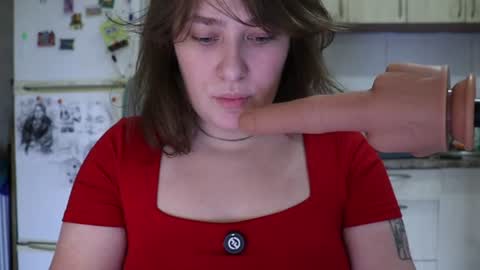 Snapshot of elsasquirt chatting on July 28, 7:39 pm Elsa online show from July 28, 7:39 pm