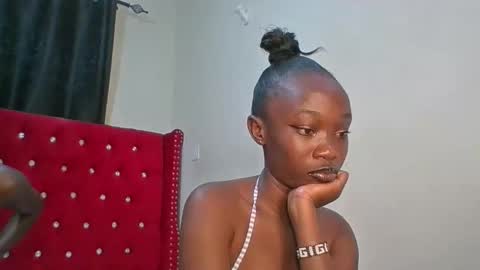 elsiejoy online show from November 3, 7:31 am