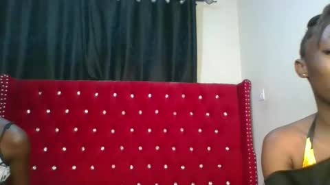 elsiejoy online show from November 5, 7:41 am