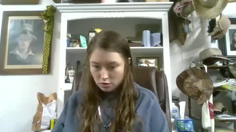 Snapshot of elsierain469 chatting on September 18, 4:47 am Elsie Rain online show from September 18, 4:47 am