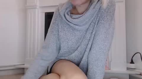 elssa_rush online show from October 25, 9:28 am