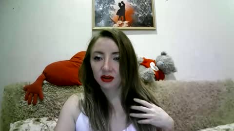 Snapshot of elvaarno chatting on October 16, 2:34 am ElvaArno online show from October 16, 2:34 am