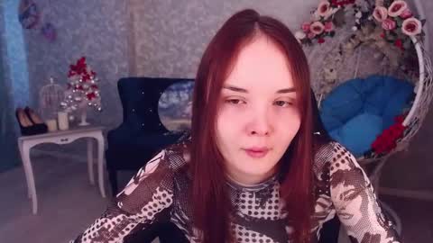 Snapshot of elvingbells chatting on December 20, 6:19 am ElvingBells online show from December 20, 6:19 am