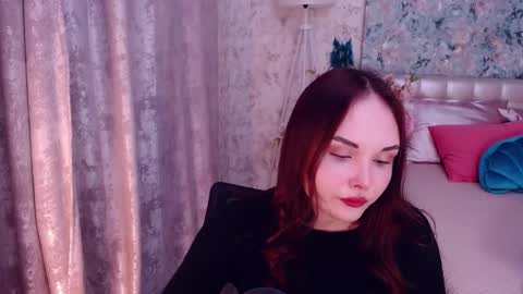 Snapshot of elvingbells chatting on December 24, 8:16 pm ElvingBells online show from December 24, 8:16 pm