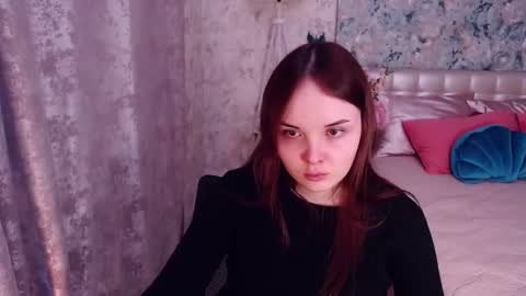 Snapshot of elvingbells chatting on December 26, 6:09 am ElvingBells online show from December 26, 6:09 am