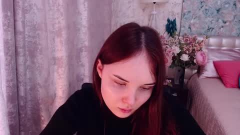 Snapshot of elvingbells chatting on December 30, 8:10 am ElvingBells online show from December 30, 8:10 am