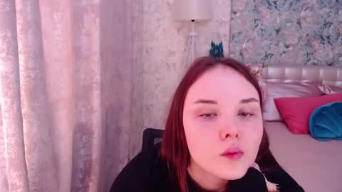 Snapshot of elvingbells chatting on December 30, 11:26 am ElvingBells online show from December 30, 11:26 am