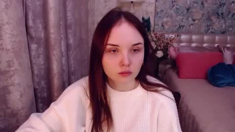 Snapshot of elvingbells chatting on February 5, 3:13 am ElvingBells online show from February 5, 3:13 am