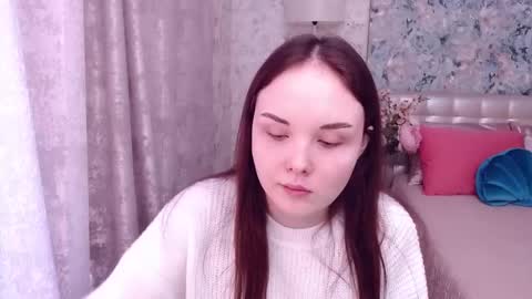 Snapshot of elvingbells chatting on February 9, 8:11 am ElvingBells online show from February 9, 8:11 am