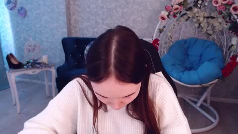 Snapshot of elvingbells chatting on February 12, 8:38 am ElvingBells online show from February 12, 8:38 am