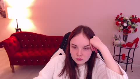 Snapshot of elvingbells chatting on February 16, 11:38 am ElvingBells online show from February 16, 11:38 am