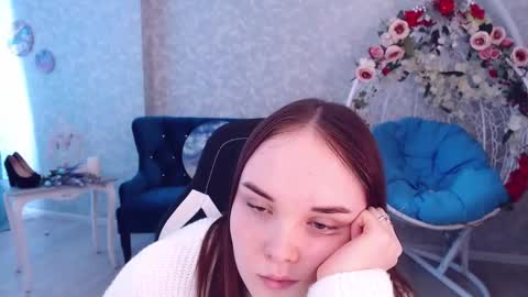 Snapshot of elvingbells chatting on February 22, 9:45 am ElvingBells online show from February 22, 9:45 am