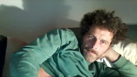 Snapshot of elyjahoye chatting on November 18, 11:26 pm elyjahoye online show from November 18, 11:26 pm