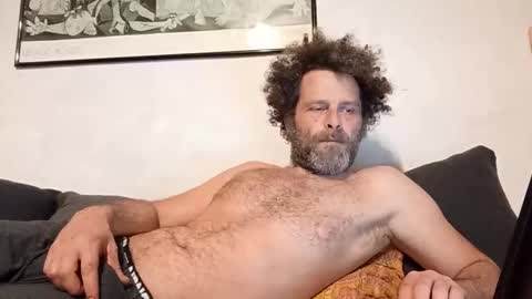 Snapshot of elyjahoye chatting on February 4, 11:09 pm elyjahoye online show from February 4, 11:09 pm