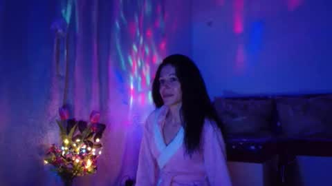 Elisa online show from February 2, 8:51 pm